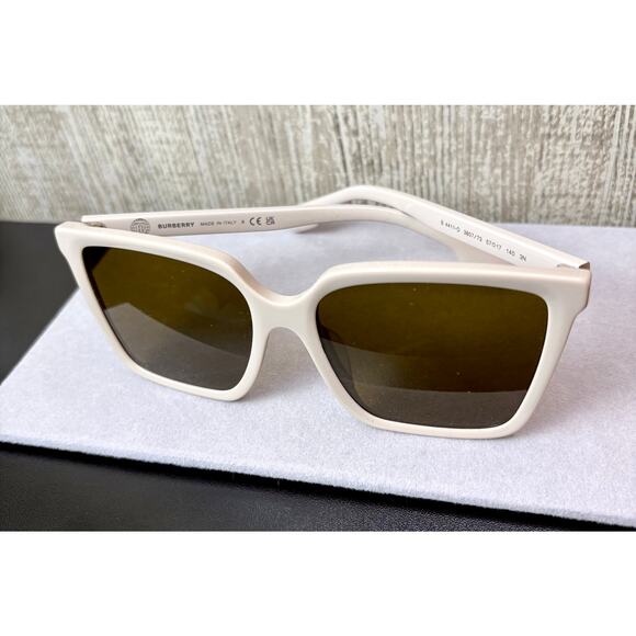 Brand new Burberry BE4411D 3807 Beige Square Sunglasses - Picture 9 of 11